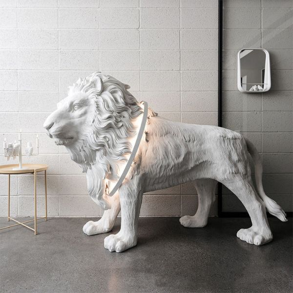 Modern Artistic Lion Pose Lamp for Stylish Homes